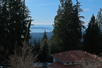 4989 Chalet Place, North Vancouver, BC, North Vancouver — Single Family Residence for sale
