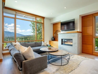21 8400 Ashleigh Mcivor Drive, Whistler, BC, Whistler — Townhouse for sale