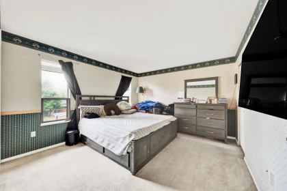 Primary Bedroom Photo of 27191 28a Avenue, Langley, BC