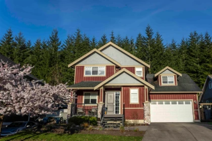38618 Cherry Drive, Squamish, BC, Squamish — Single Family Residence for sale