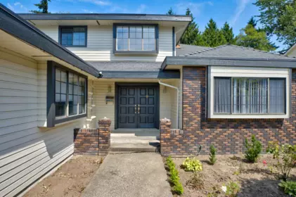 16327 Northglen Close, Surrey, BC, Surrey — Single Family Residence for sale