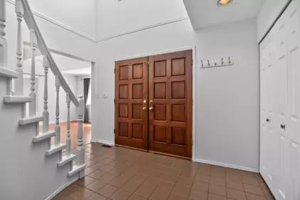 16327 Northglen Close, Surrey, BC, Surrey — Single Family Residence for sale