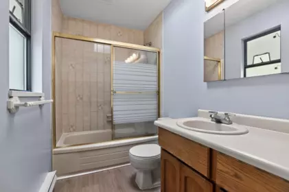 Hot Tub / Spa Photo of 16327 Northglen Close, Surrey, BC