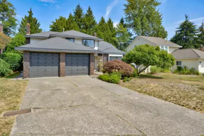 16327 Northglen Close, Surrey, BC, Surrey — Single Family Residence for sale