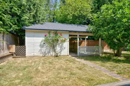 Outdoor Deck Photo of 16327 Northglen Close, Surrey, BC