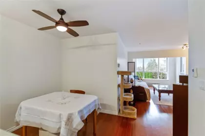 204 155 E 3rd Street, North Vancouver, BC, North vancouver — Apartment/Condo for sale