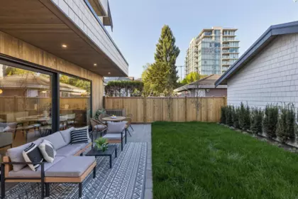 Outdoor Kitchen Photo of 2 6040 Larch Street, Vancouver, BC