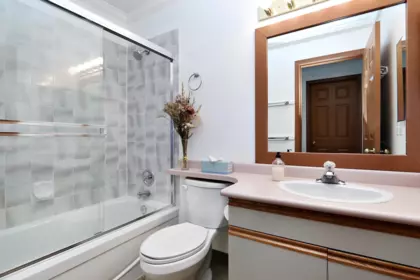 Guest Bathroom Photo of 302 46005 Bole Avenue, Chilliwack, BC