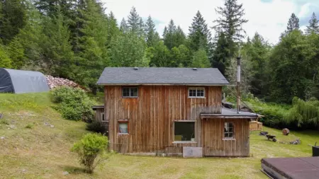 Kitchen Photo of 13611 Barabash Road, Pender Harbour, BC