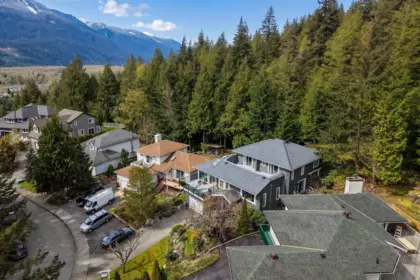 Front Yard Photo of 1014 Lanark Place, Squamish, BC