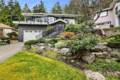 Garden / Landscaping Photo of 1014 Lanark Place, Squamish, BC