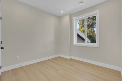 Basement Recreation Room Photo of 103 269 King Street, Coquitlam, BC