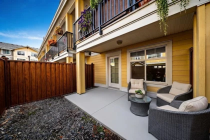 Front Yard Photo of 17 17171 2b Avenue, Surrey, BC