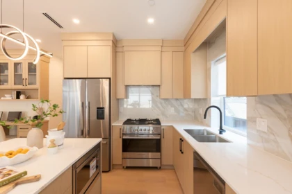 Breakfast Nook Photo of 4 3615 Turner Street, Vancouver, BC