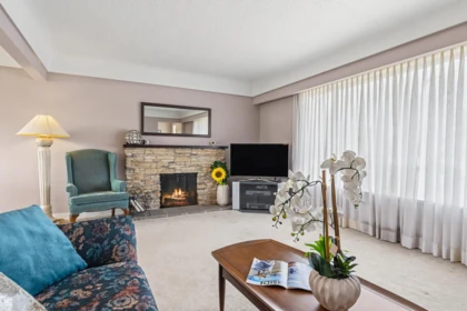 Dining Area Photo of 4830 Southlawn Drive, Burnaby, BC