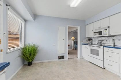 Guest Bathroom Photo of 4830 Southlawn Drive, Burnaby, BC