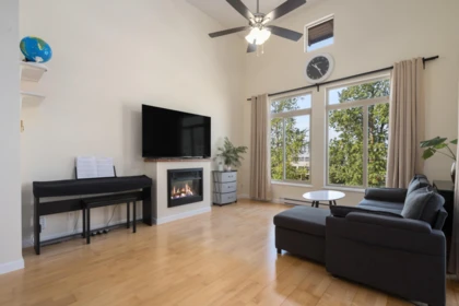Breakfast Nook Photo of 418 10180 153 Street, Surrey, BC