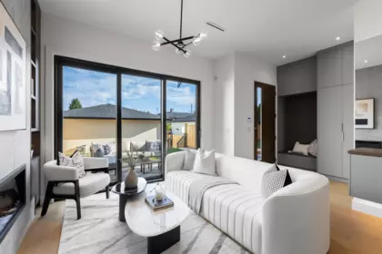 Family Room Photo of 1 6682 Napier Street, Burnaby, BC