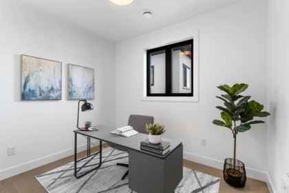 Hallway Photo of 1 6682 Napier Street, Burnaby, BC