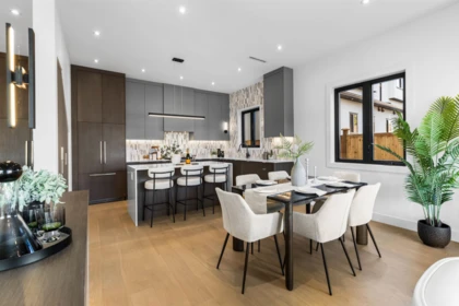 Kitchen Photo of 1 6682 Napier Street, Burnaby, BC