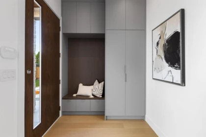 Walk-In Closet Photo of 1 6682 Napier Street, Burnaby, BC