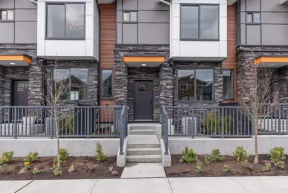 Family Room Photo of 7 6035 141 Street, Surrey, BC