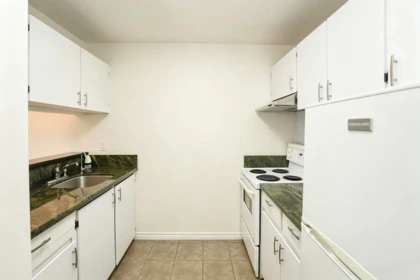 413 8120 Colonial Drive, Richmond, BC, Richmond — Apartment/Condo for sale