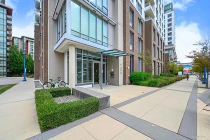 802 7333 Murdoch Avenue, Richmond, BC, Richmond — Apartment/Condo for sale