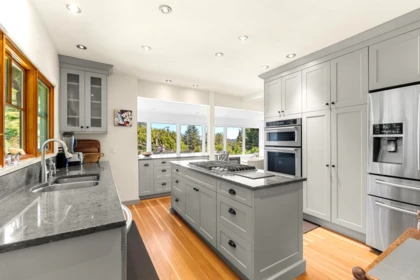Kitchen Photo of 445 N Oxley Street, West Vancouver, BC