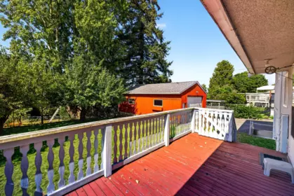 Basement Recreation Room Photo of 9455 113b Street, Delta, BC