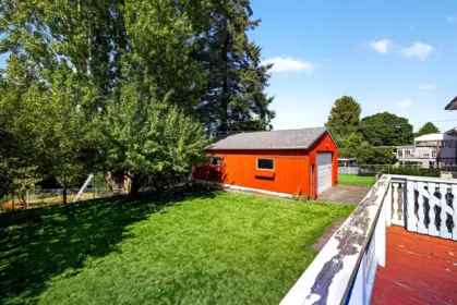 Laundry Room Photo of 9455 113b Street, Delta, BC