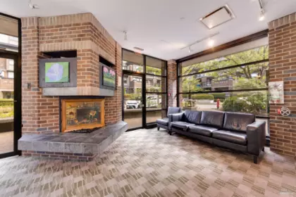Office / Den Photo of 329 10838 City Parkway, Surrey, BC