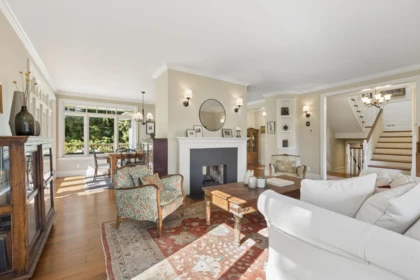 Breakfast Nook Photo of 3815 Sunnycrest Drive, North Vancouver, BC
