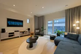 24 632 E 3rd Street, North Vancouver, BC
