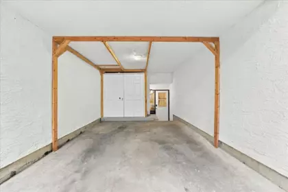 Walk-In Closet Photo of 5 1240 Falcon Drive, Coquitlam, BC