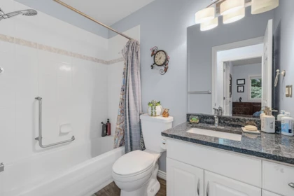 Laundry Room Photo of 6 13911 16 Avenue, Surrey, BC