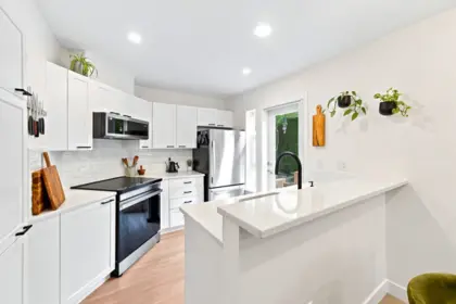 101 657 W 7th Avenue, Vancouver, BC, Vancouver — Townhouse for sale