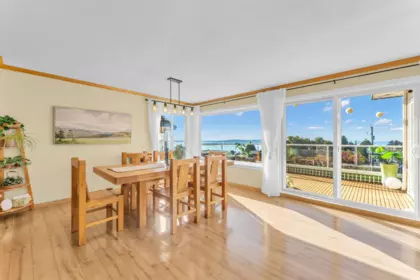 15535 Cliff Avenue, White Rock, BC, White Rock — Single Family Residence for sale