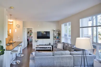 206 12409 Harris Road, Pitt Meadows, BC, Pitt meadows — Apartment/Condo for sale