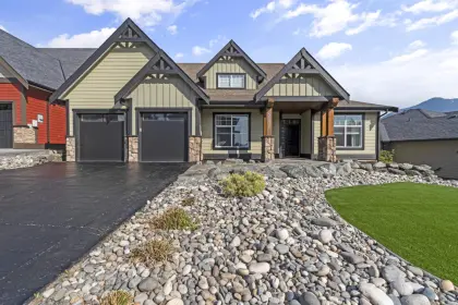 5272 Crimson Ridge, Sardis, BC, Sardis — Single Family Residence for sale