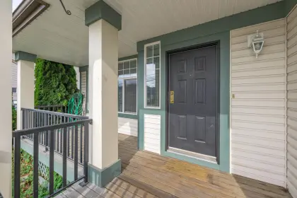 6696 184 Street, Surrey, BC, Surrey — Half Duplex for sale