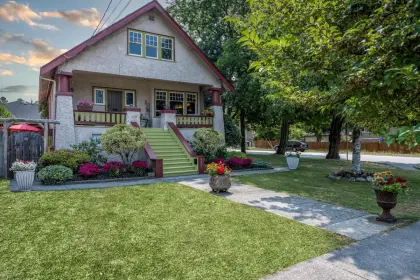 5488 Smith Avenue, Burnaby, BC, Burnaby — Single Family Residence for sale