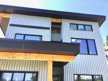 516 Woodland Avenue, Gibsons, BC, Gibsons — Single Family Residence for sale