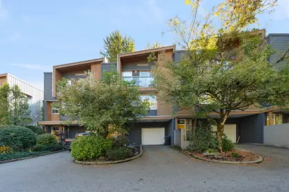 4 39893 Government Road, Squamish, BC, Squamish — Townhouse for sale