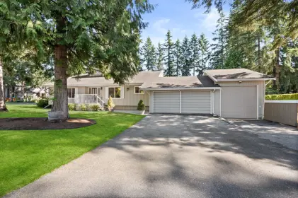 20192 37a Avenue, Langley, BC, Langley — Single Family Residence for sale