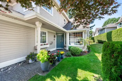 18 6380 121 Street, Surrey, BC, Surrey — Townhouse for sale