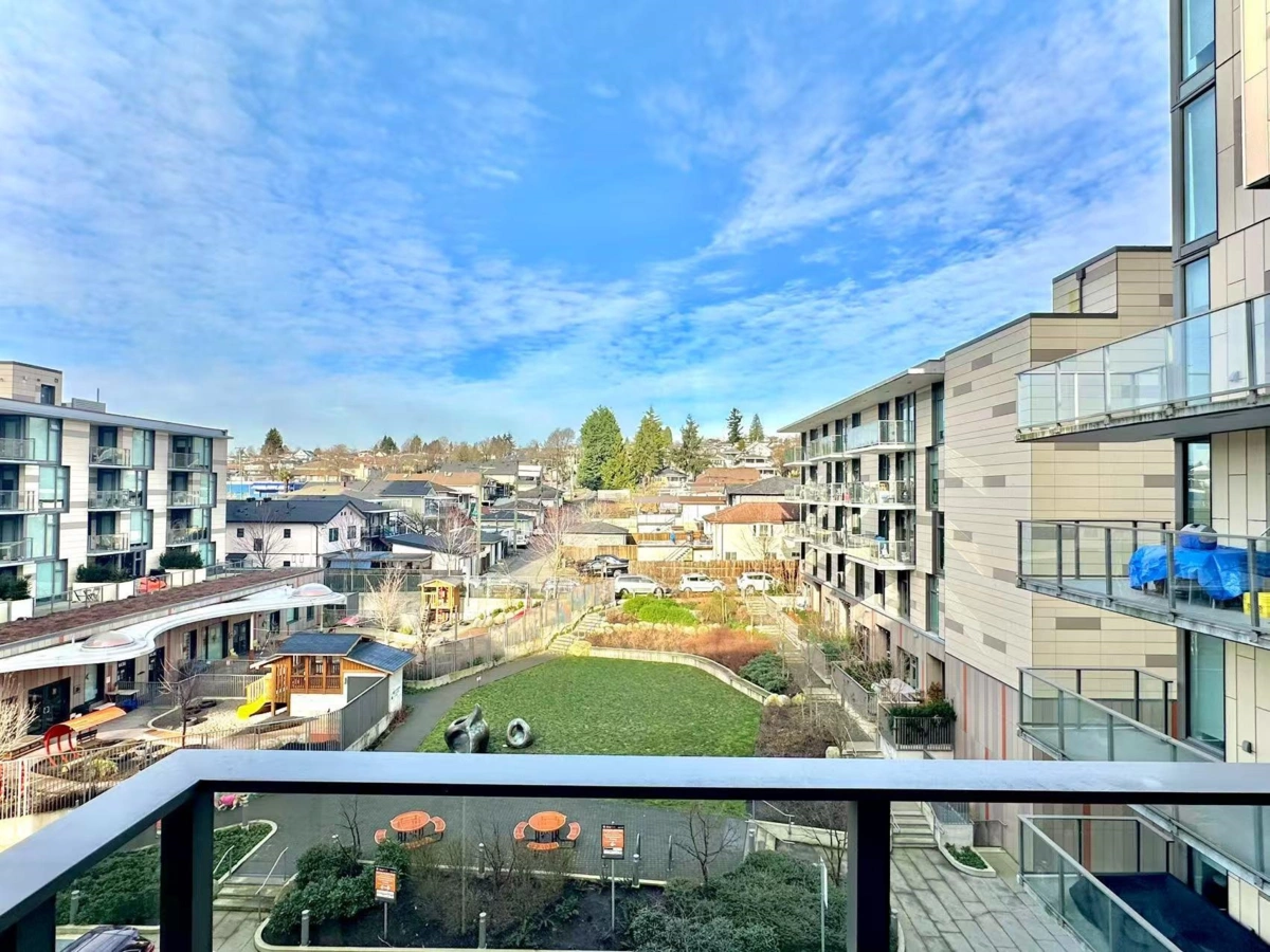 Dining Area Photo of 416 8181 Chester Street, Vancouver, BC