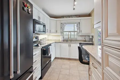 406 12148 224 Street, Maple Ridge, BC, Maple ridge — Apartment/Condo for sale