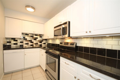 110 10698 151a Street, Surrey, BC, Surrey — Apartment/Condo for sale
