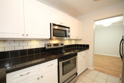 110 10698 151a Street, Surrey, BC, Surrey — Apartment/Condo for sale